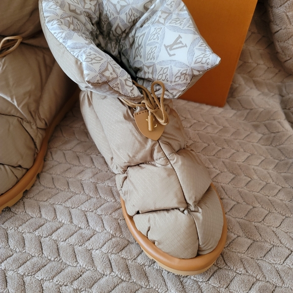 Louis Vuitton Pillow Boot Econyl 1854 Monogram Beige Creme Color 40=10US Limited - Picture 14 of 14